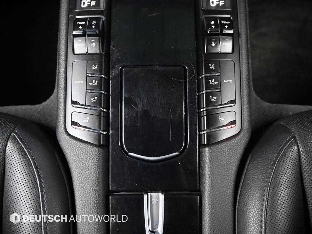 Porsche Panamera — photo 16