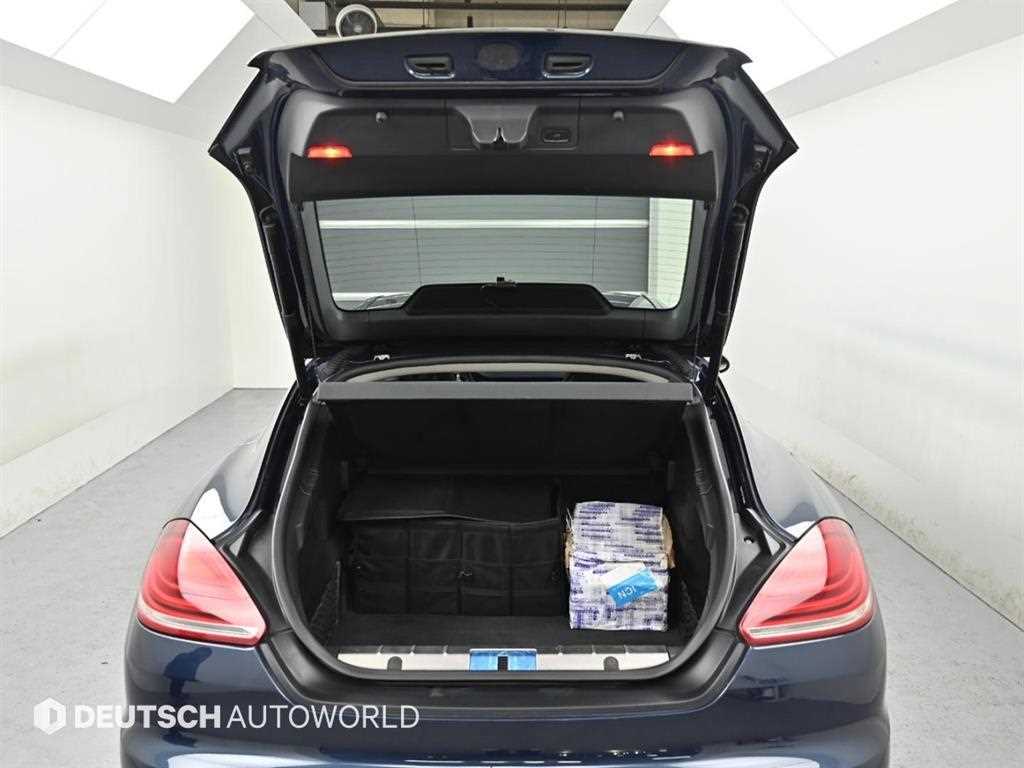 Porsche Panamera — photo 19