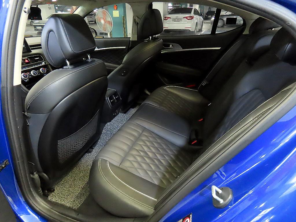 Genesis G70 — photo 07