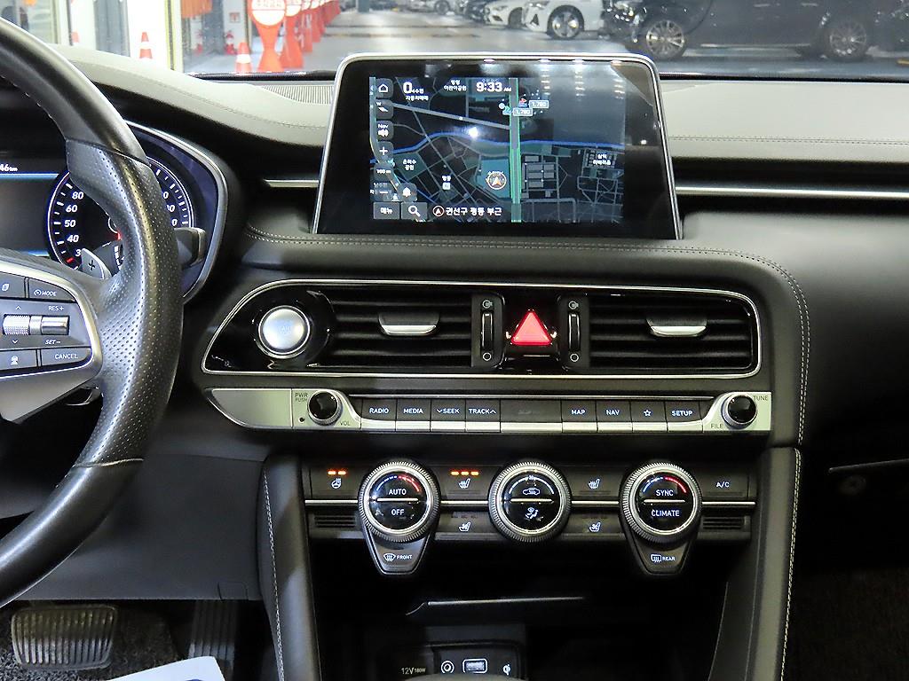 Genesis G70 — photo 11