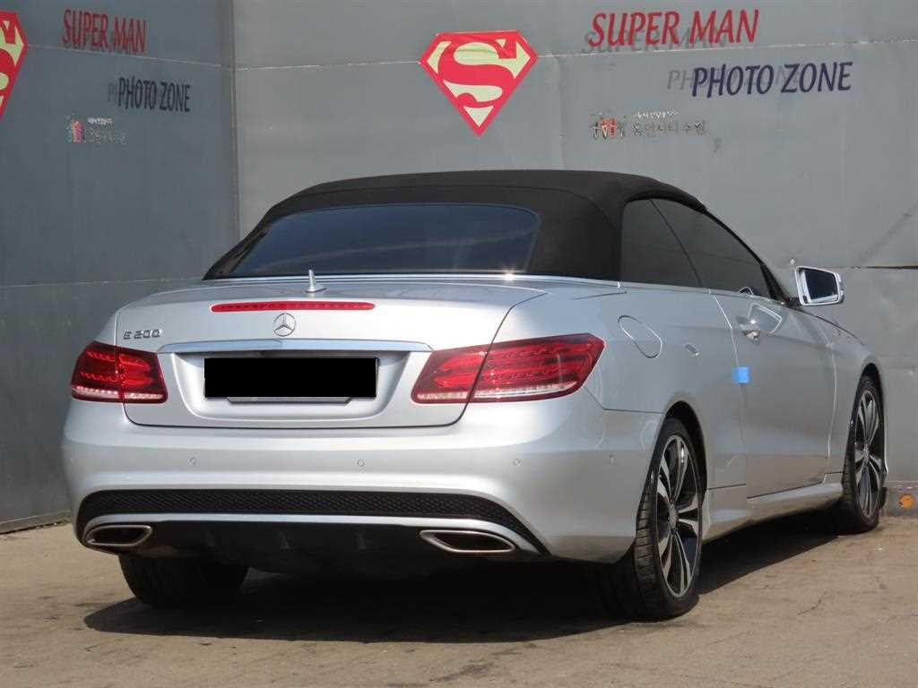Mercedes-Benz E-Class — photo 03
