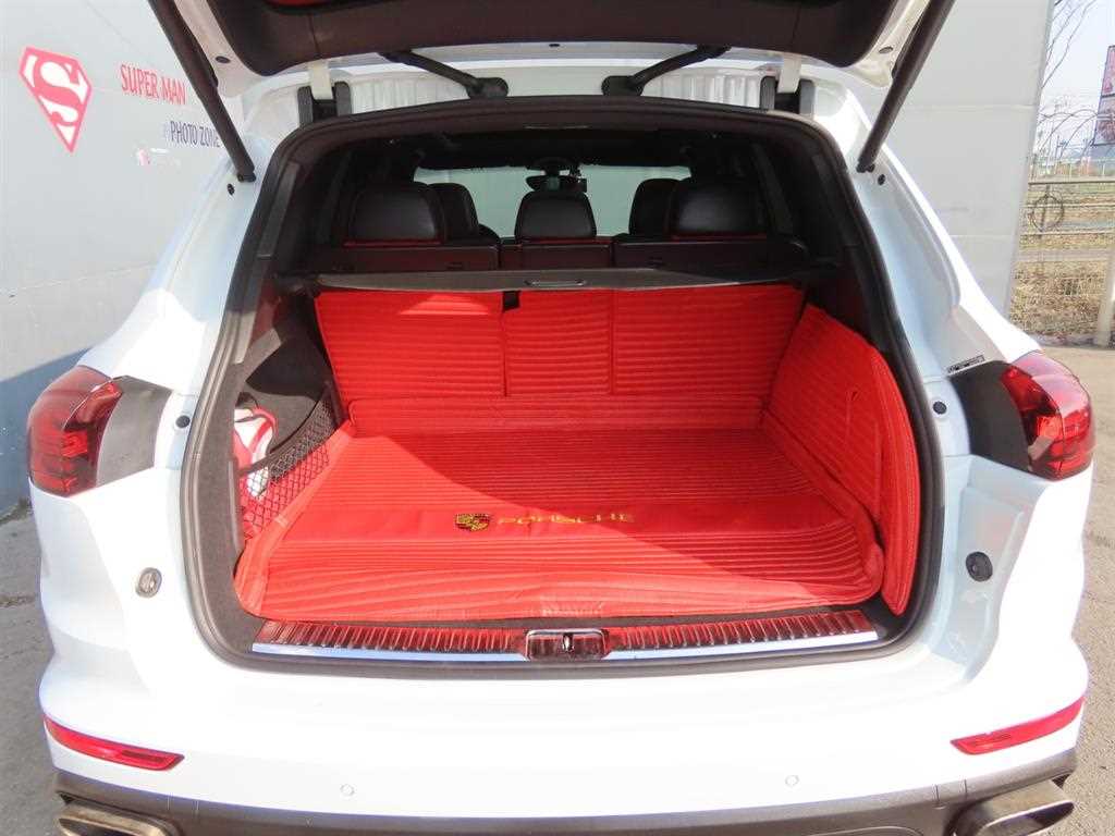 Porsche Cayenne — photo 05