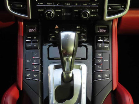 Porsche Cayenne — photo 12