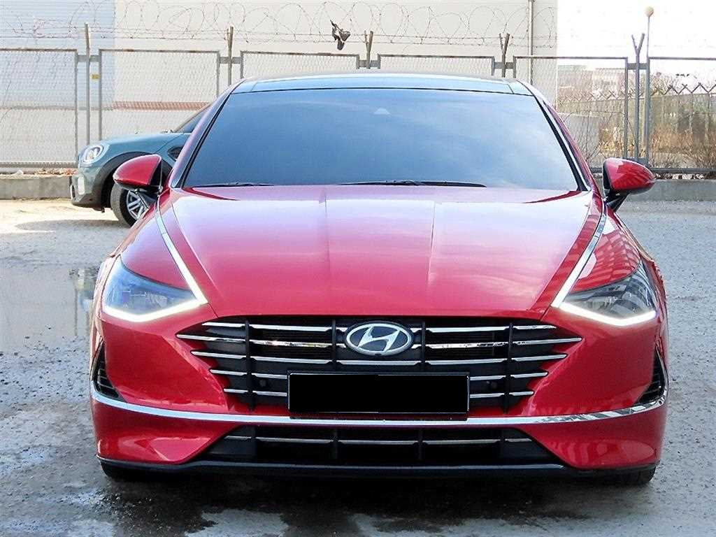 Hyundai Sonata — photo 01