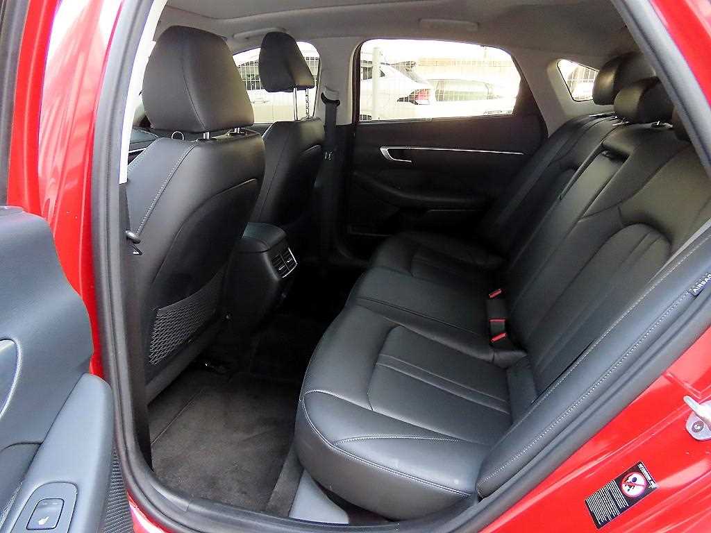 Hyundai Sonata — photo 06