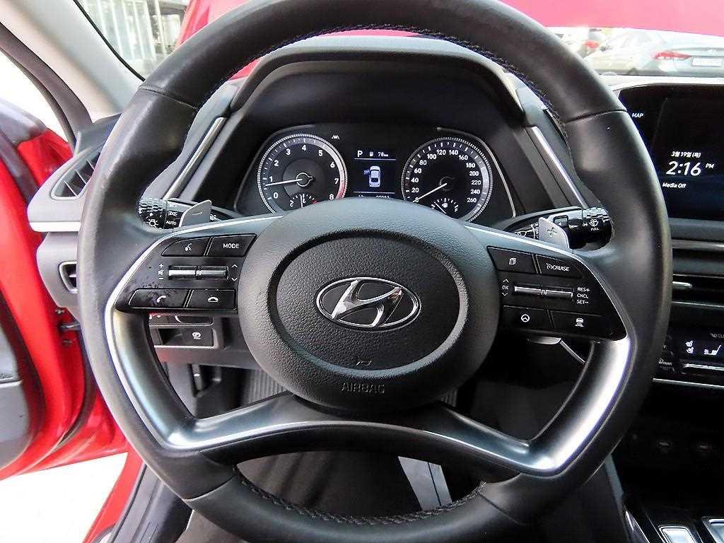 Hyundai Sonata — photo 08
