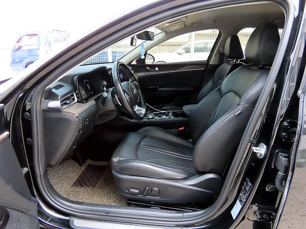 Kia K5 — photo 05