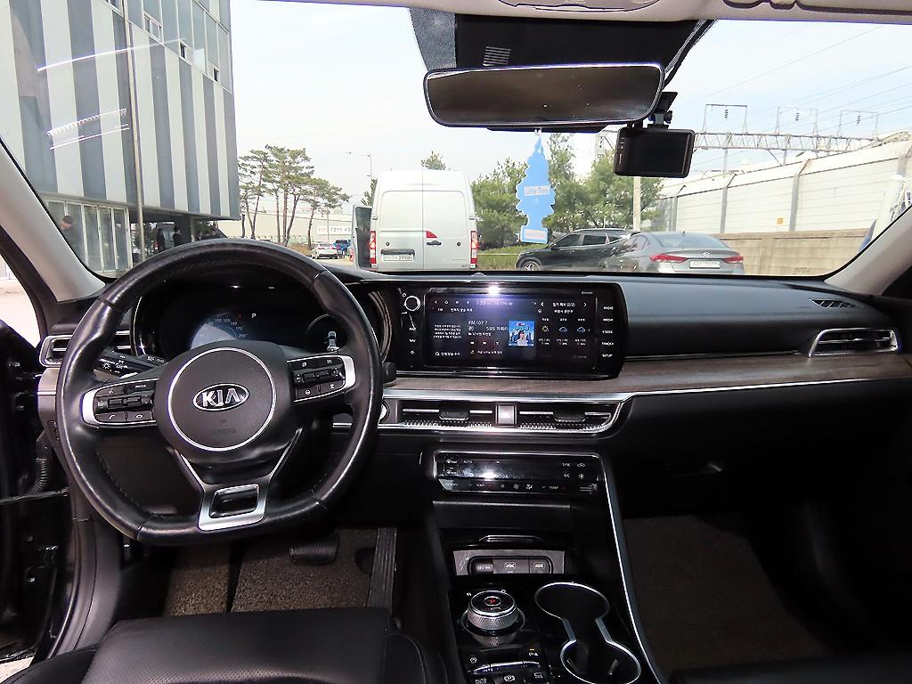 Kia K5 — photo 07