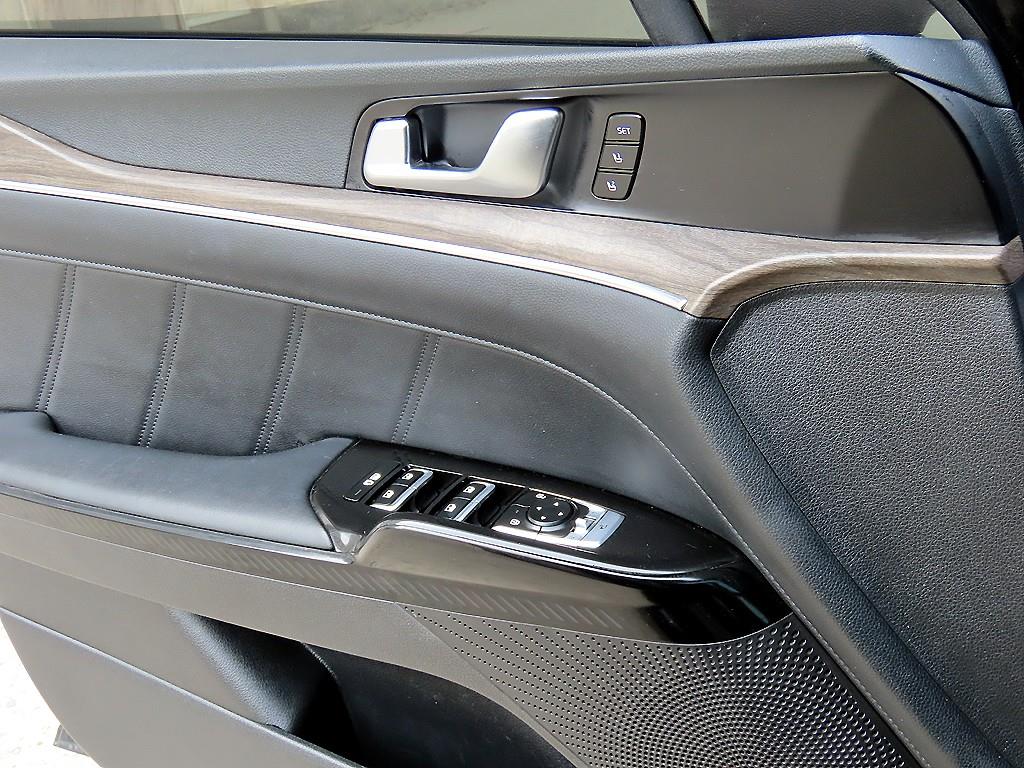Kia K5 — photo 11