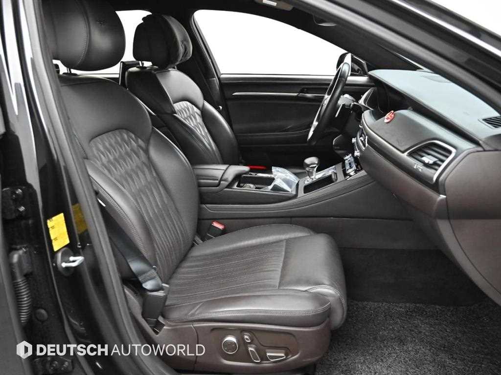 Genesis G90 — photo 10