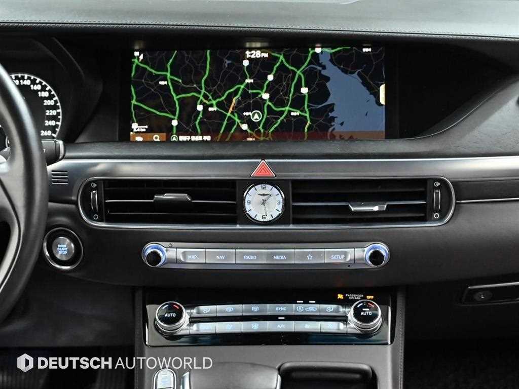 Genesis G90 — photo 14