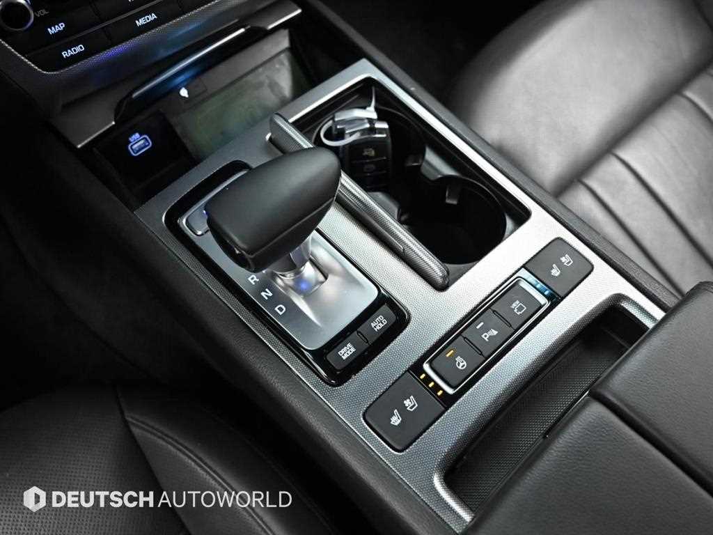 Genesis G80 — photo 09