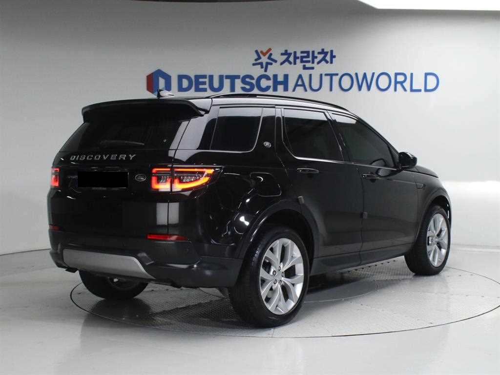 Land Rover Discovery Sport — photo 02