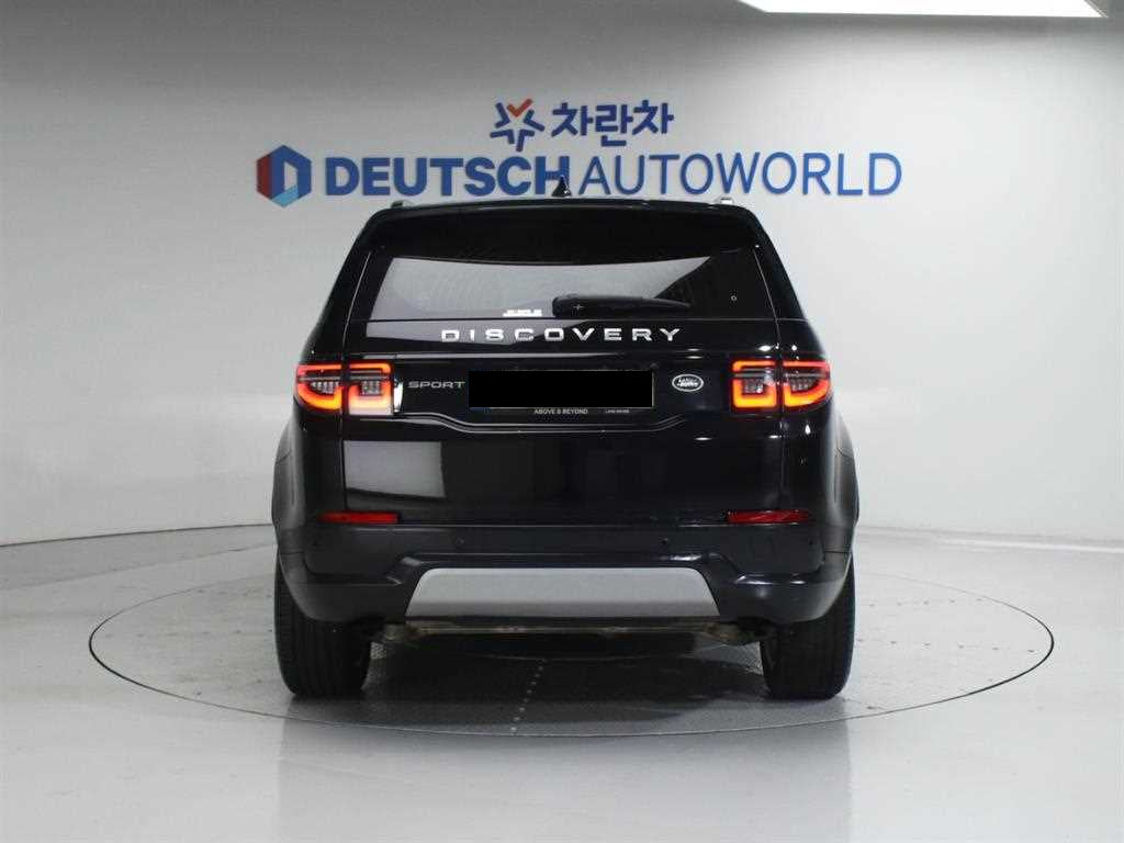 Land Rover Discovery Sport — photo 04