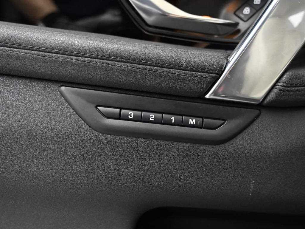 Land Rover Discovery Sport — photo 17