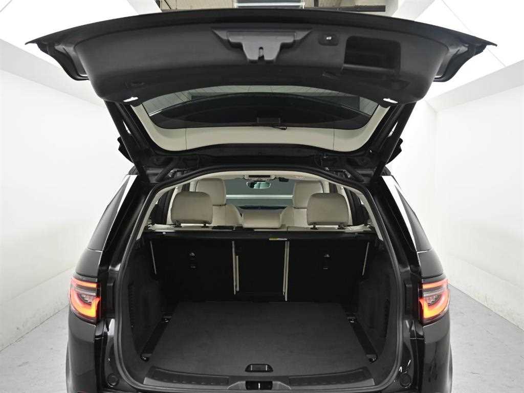 Land Rover Discovery Sport — photo 19