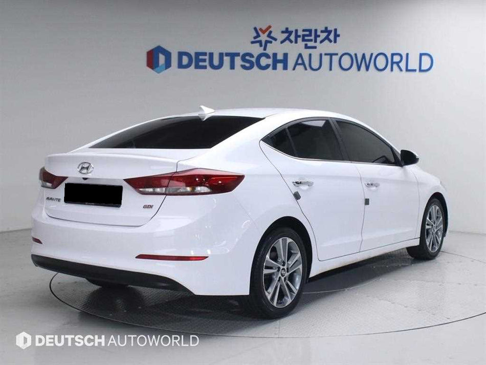 Hyundai Avante — photo 02