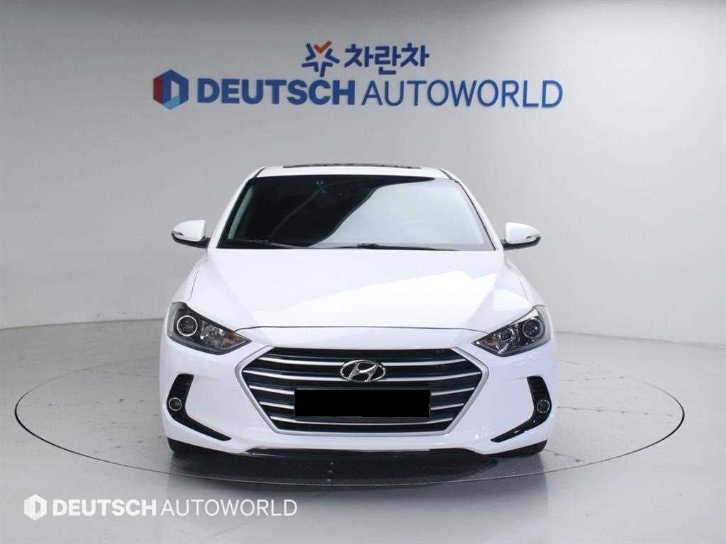 Hyundai Avante — photo 03