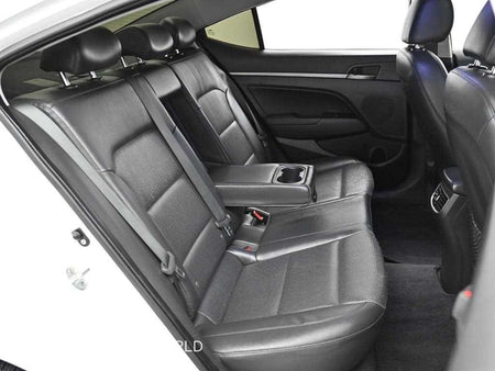 Hyundai Avante — photo 11
