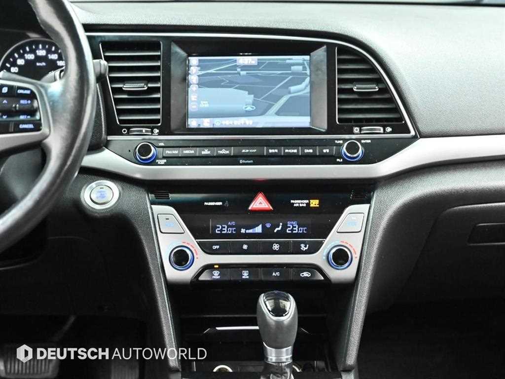 Hyundai Avante — photo 13