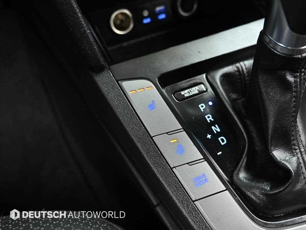 Hyundai Avante — photo 16