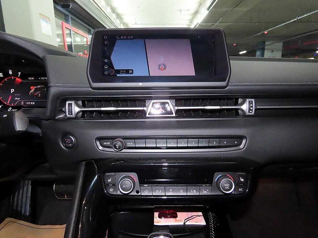 Toyota Supra — photo 10