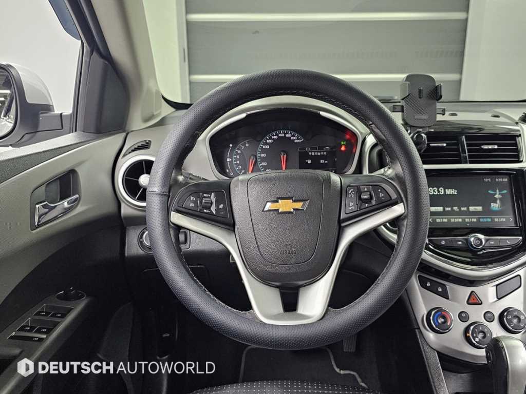 CHEVROLET Aveo — photo 13