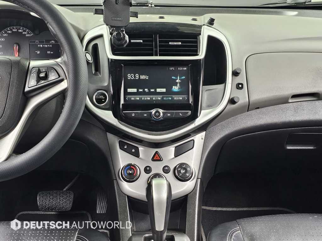 CHEVROLET Aveo — photo 14