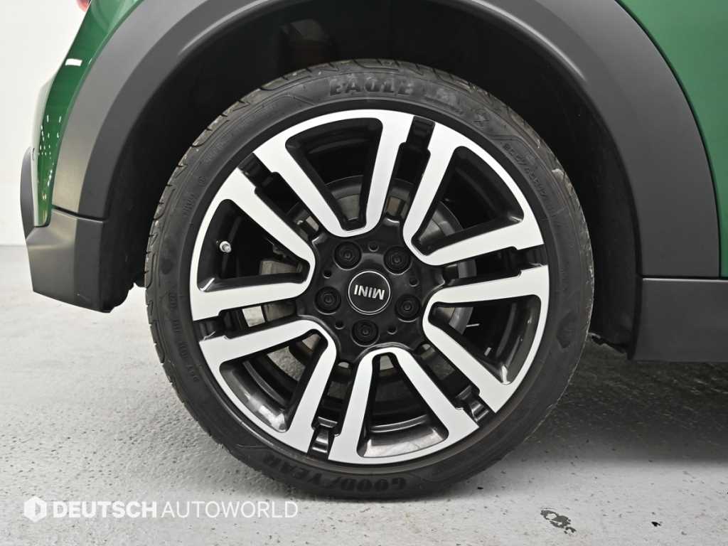 Mini Cooper Convertible — photo 05