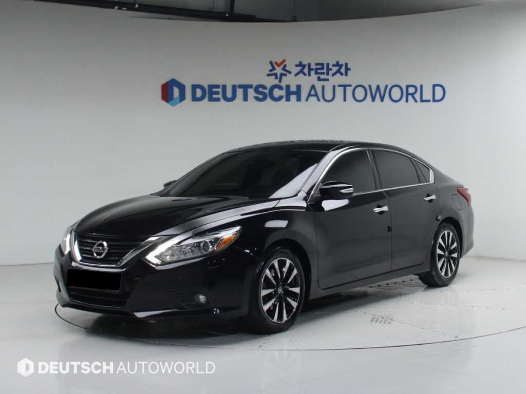 Nissan Altima — photo 01