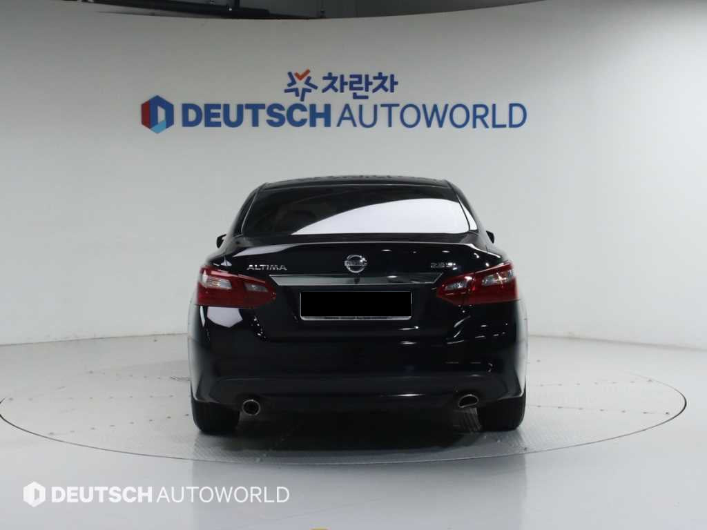 Nissan Altima — photo 04