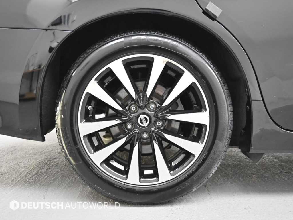 Nissan Altima — photo 05
