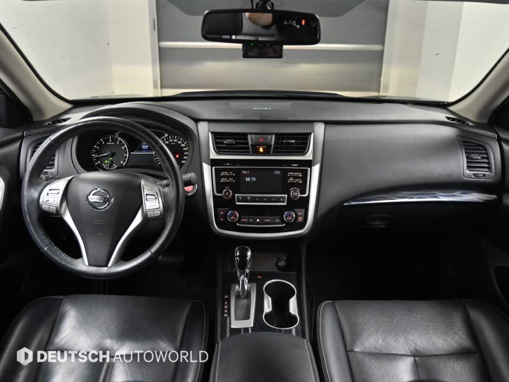 Nissan Altima — photo 07
