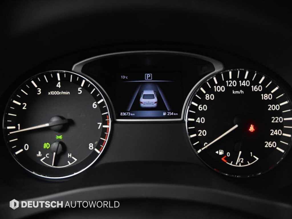 Nissan Altima — photo 08