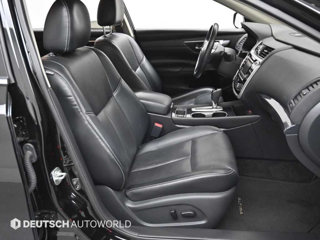 Nissan Altima — photo 10