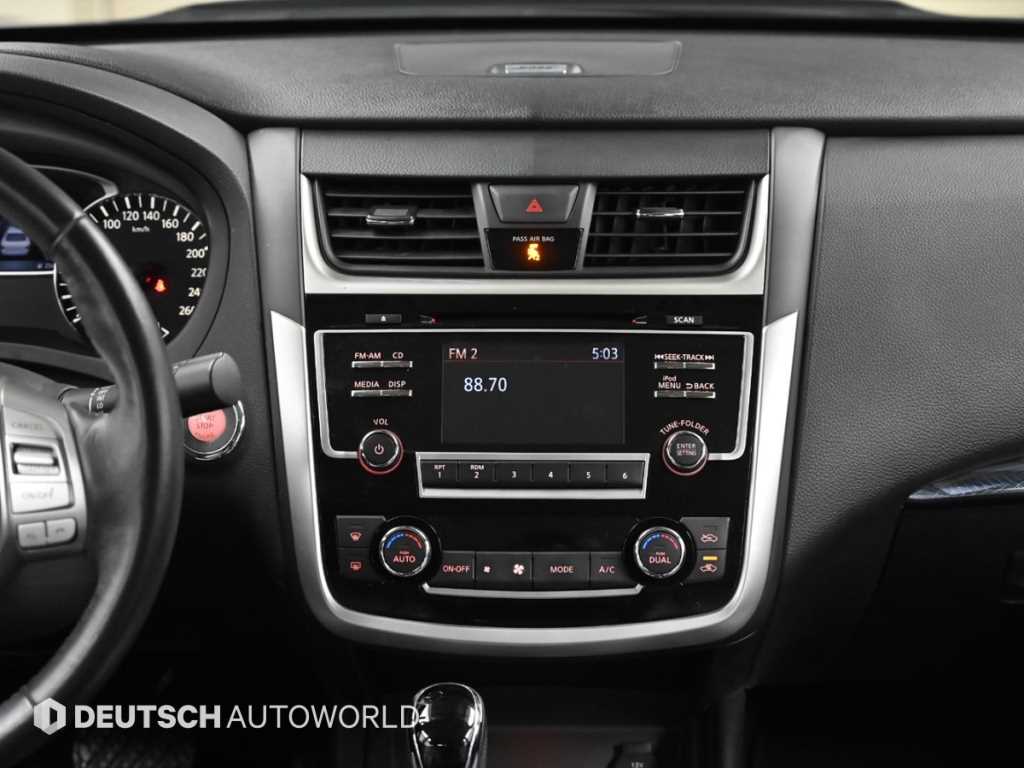 Nissan Altima — photo 14