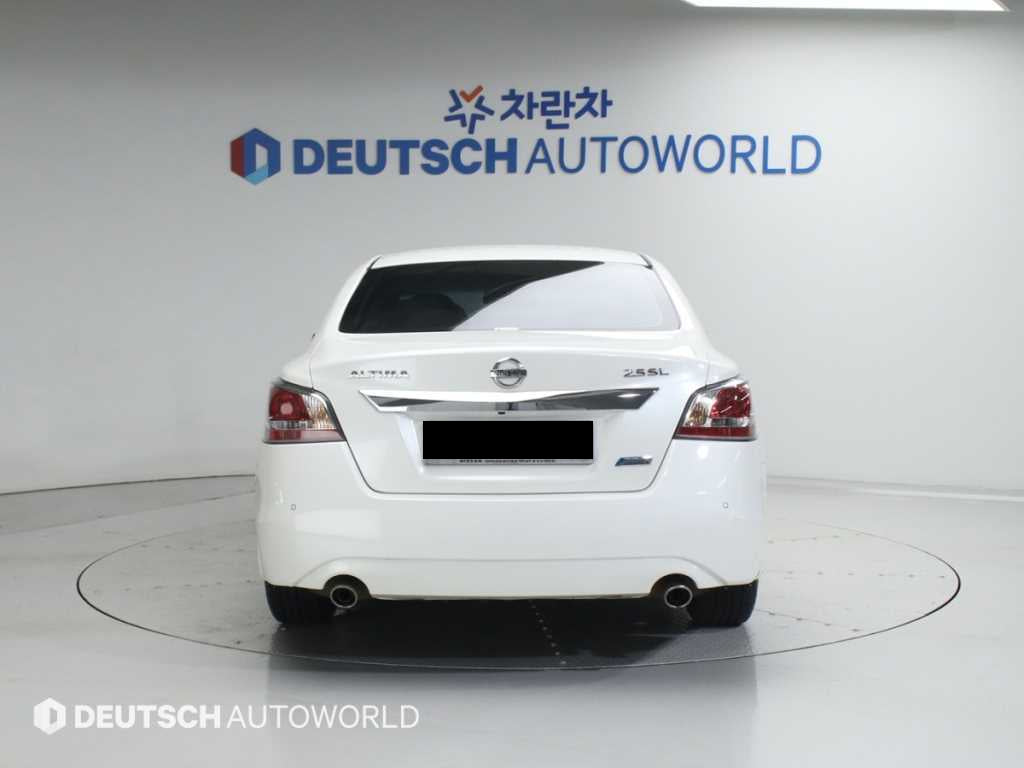 Nissan Altima — photo 04