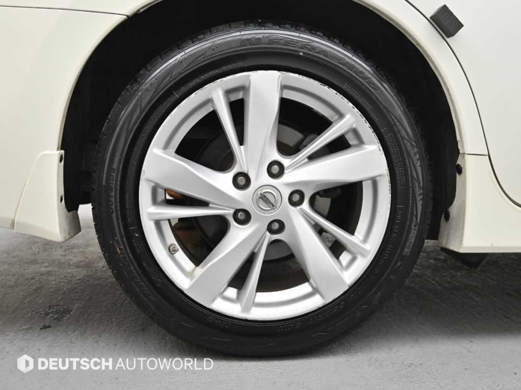 Nissan Altima — photo 05