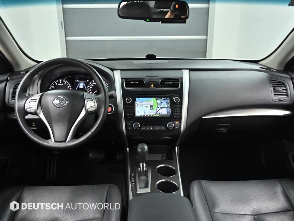 Nissan Altima — photo 07