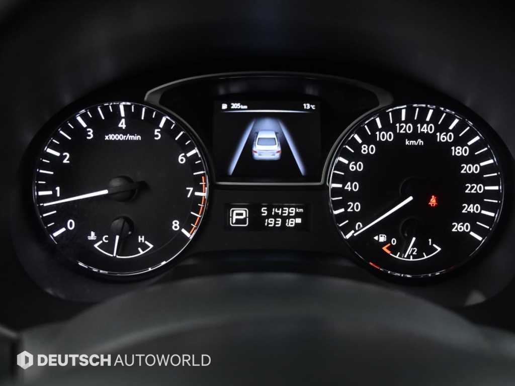 Nissan Altima — photo 08
