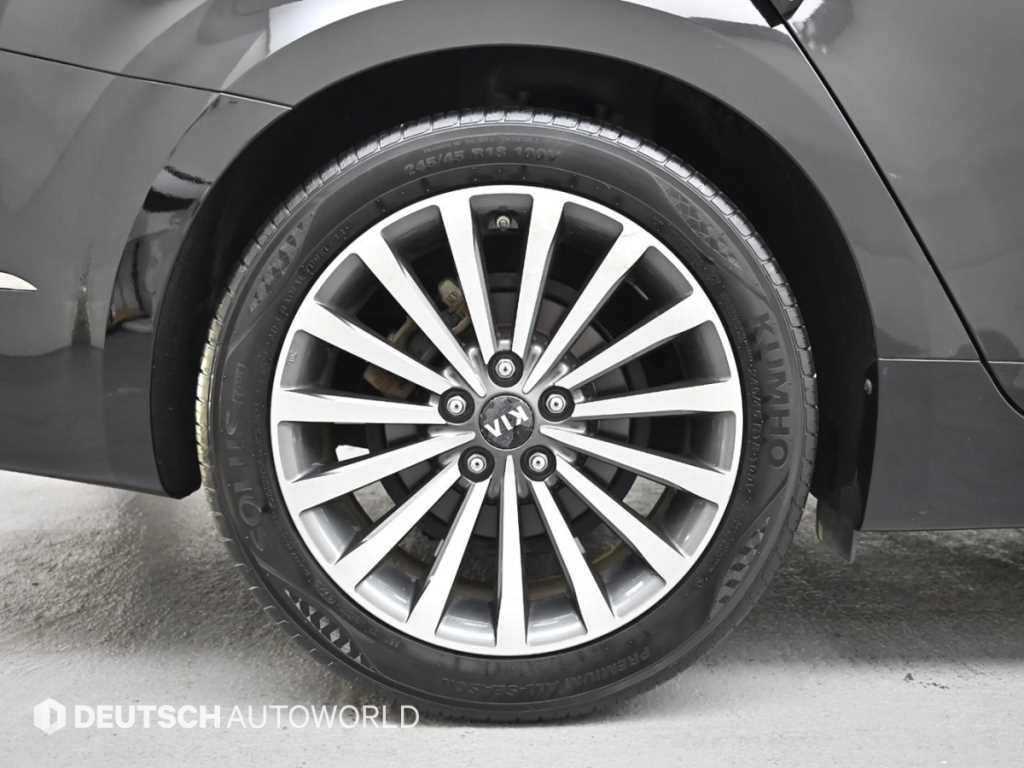 Kia K7 — photo 05