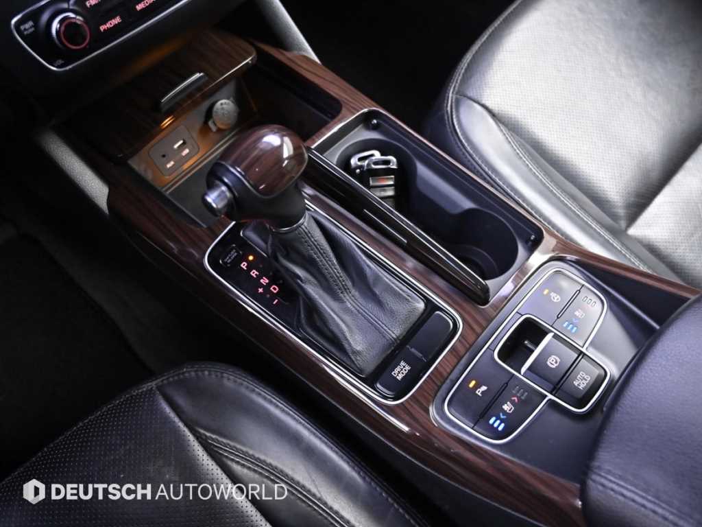Kia K7 — photo 09