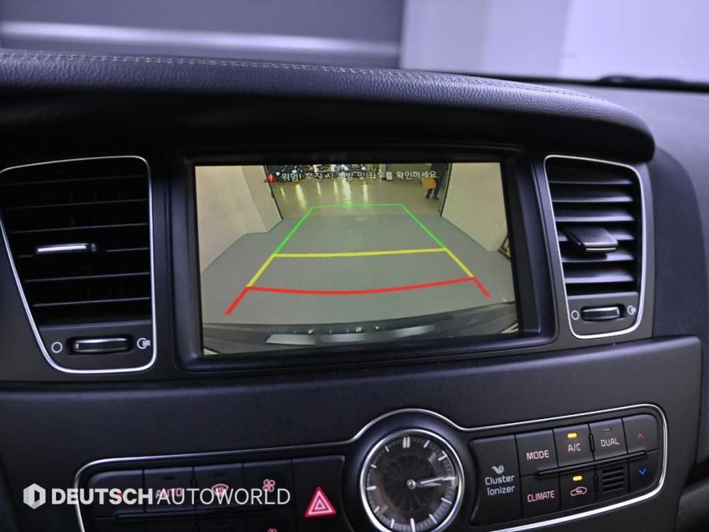 Kia K7 — photo 15