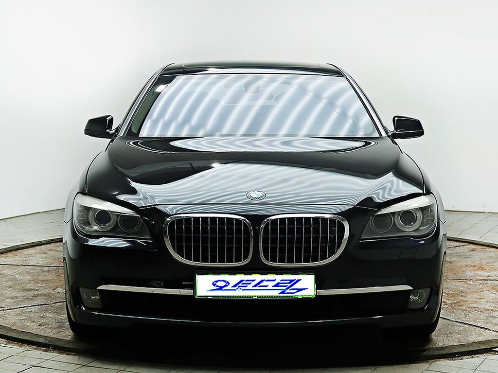 BMW 7-Series — photo 01