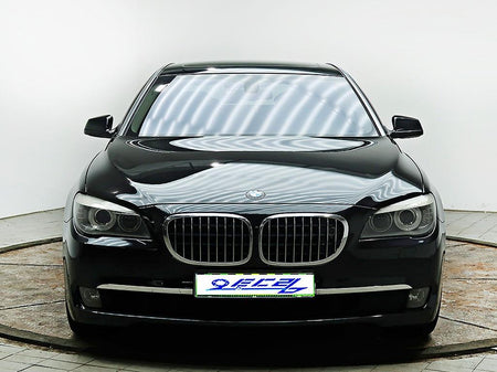 BMW 7-Series — photo 01
