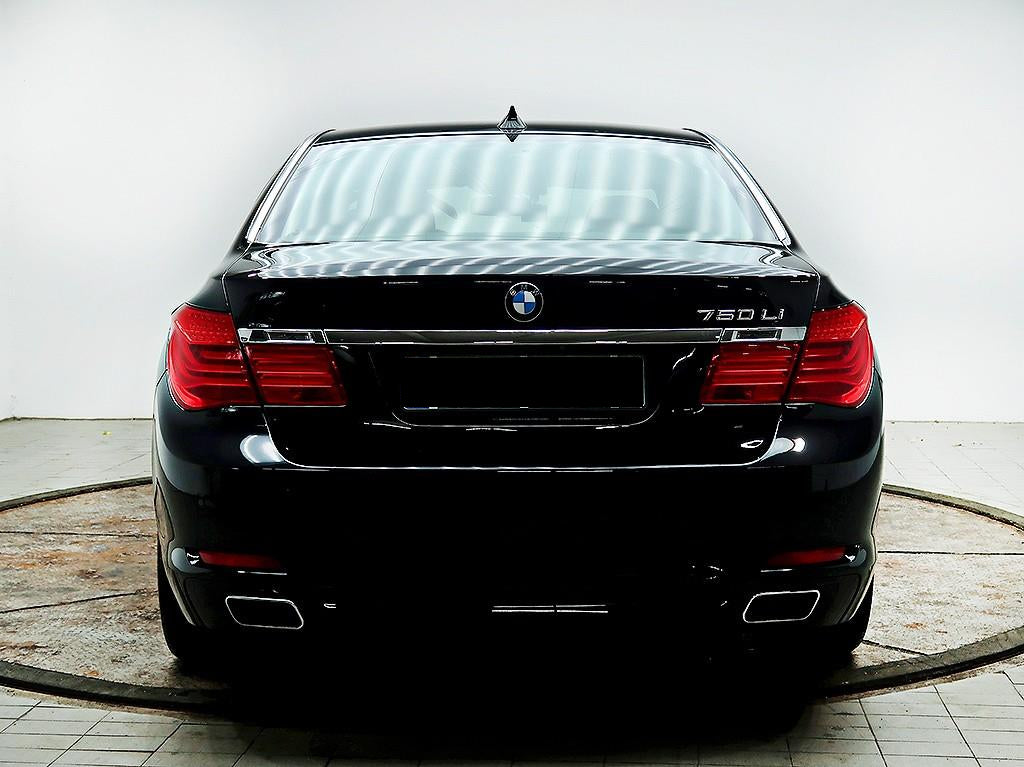 BMW 7-Series — photo 03