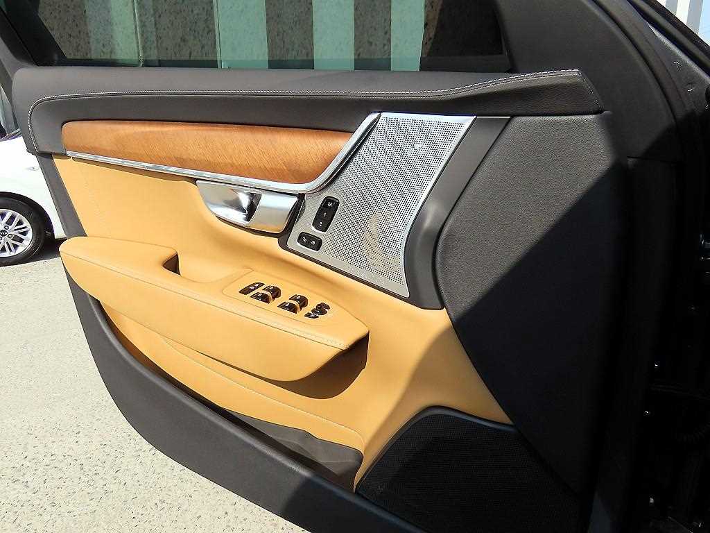 Volvo S90 — photo 12