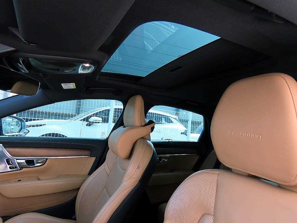 Volvo S90 — photo 17