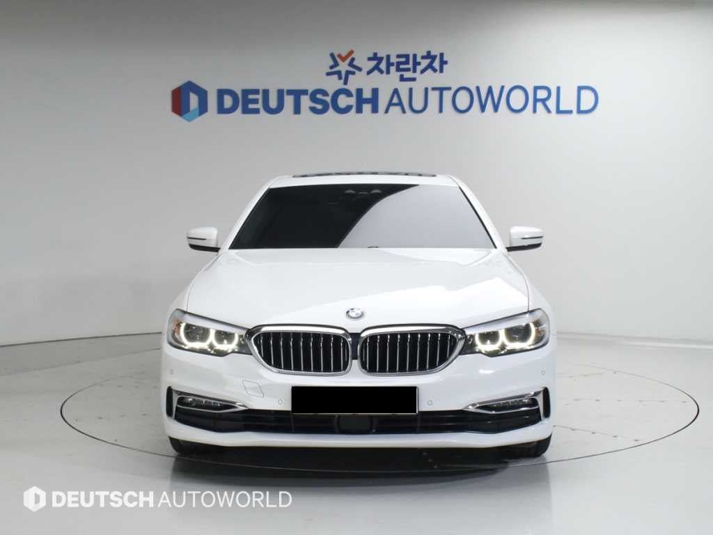 BMW 5-Series — photo 03