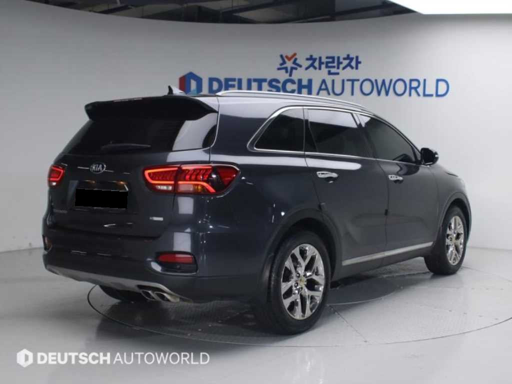Kia Sorento — photo 02